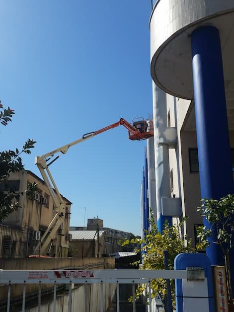 חיזוק אריחי שיש ופסיפס בסנפלינג – בניין מגורים תל אביב